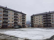 Десятки семей из аварийного жилья на Сахалине получили ключи от новых квартир