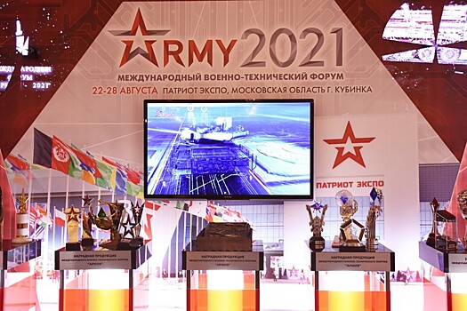 В Центральном академическом театре Российской Армии прошла тематическая выставка форума «АРМИЯ-2021»