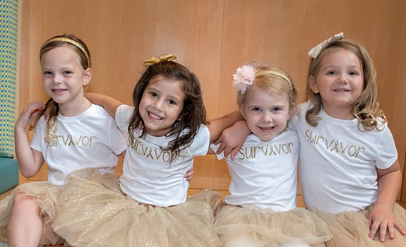 Девочки-подружки, победившие рак, приняли участие в милой фотосессии