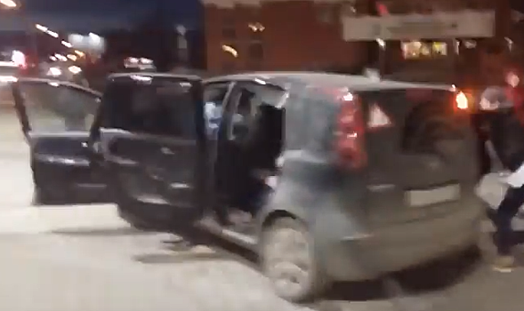 Пьяный водитель устроил ДТП на парковке у ТЦ в Архангельске