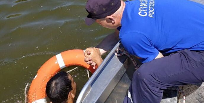 Около тысячи спасателей Дона следят за безопасностью отдыхающих в купальный сезон