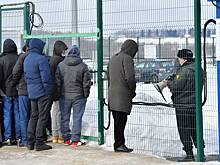 В России захотели усложнить жизнь мигрантам. Какие запреты готовят МВД и регионы?