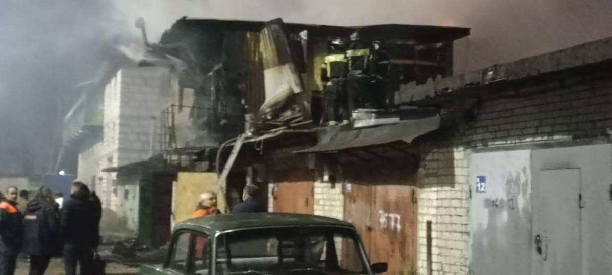 В Подольске при пожаре в гараже погибли два человека