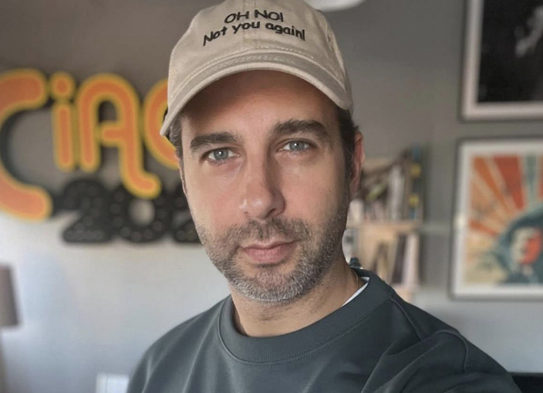 «Полный песец»: Иван Ургант удивил поклонников новым селфи в мехе