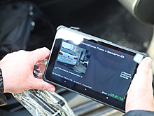 В Новосибирске умные камеры помогут наказать автохамов за парковку на газонах