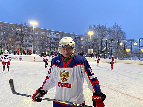 Товарищеский хоккейный матч прошел в поселении Кленовское