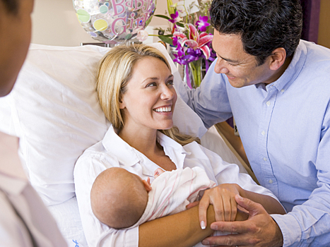 Что подарить маме на рождение ребенка: 10 классных идей на любой вкус и кошелек