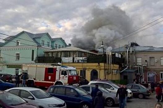 В центре Владимира загорелось кафе