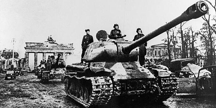 Советский танк ИС-2 – убийца немецких «Тигров» и «Пантер»