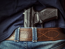 В Казани мужчина устроил стрельбу по незнакомцам в центре города