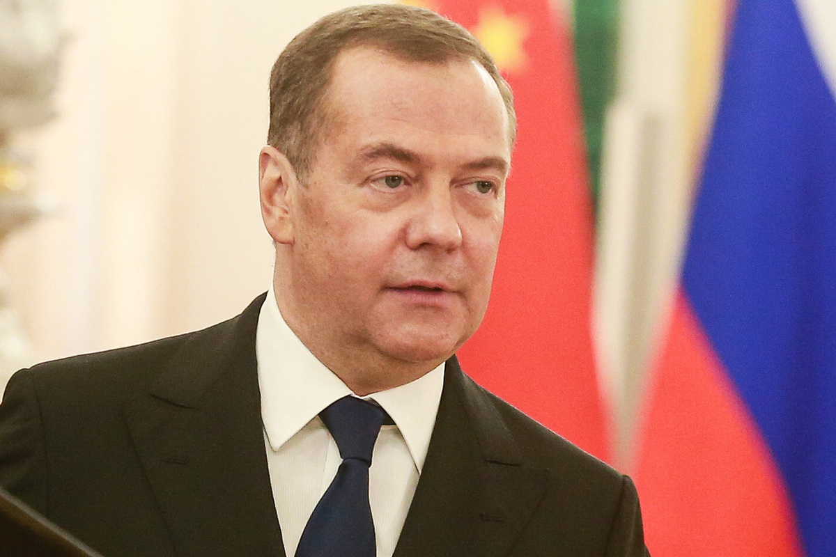 "Желают кончины России": Медведев рассказал о планах Европы