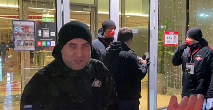 Суд приговорил экс-главу фан-клуба «Спартака» к двум годам условно за нападение на журналиста РБК после матча