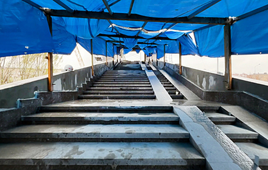 В Москве продолжается строительство надземных и подземных переходов