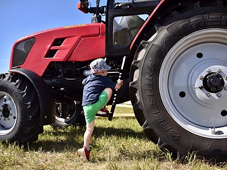 Глава Минсельхоза РФ поблагодарил свердловского губернатора за День поля