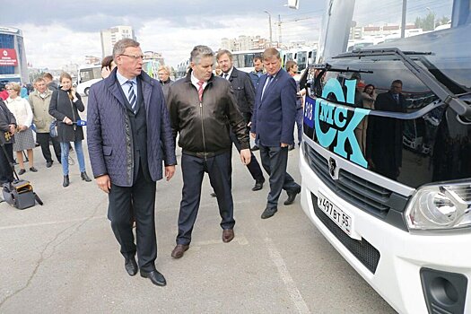 Александр Бурков проверил качество новых омских автобусов