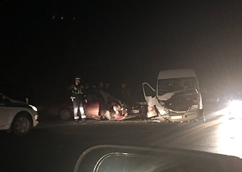 В пригороде Калининграда серьезное ДТП с участием микроавтобуса