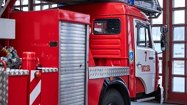 Раритетные пожарные автомобили проехали по Москве