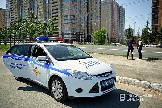 Громкие выхлопы, тонировка "наглухо": ГАИ в центре Казани выявила более 125 нарушений за выходные