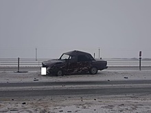 «Жигули» протаранили тросовое ограждения и встречную иномарку на Ставрополье