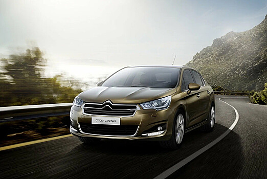 Названы 7 минусов седана Citroen C4