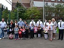 Сотрудники полиции поздравили с Днем знаний воспитанников семейного центра «Зеленоград»