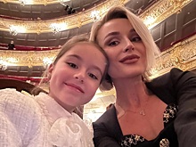Побывали на «Щелкунчике»: Полина Гагарина показала редкие фото подросшей дочери Мии