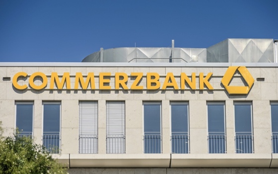 ЕЦБ одобрил увеличение доли UniCredit в Commerzbank
