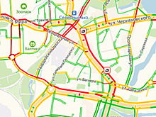 Ленинский проспект встал в полуторакилометровой пробке из-за двух ДТП