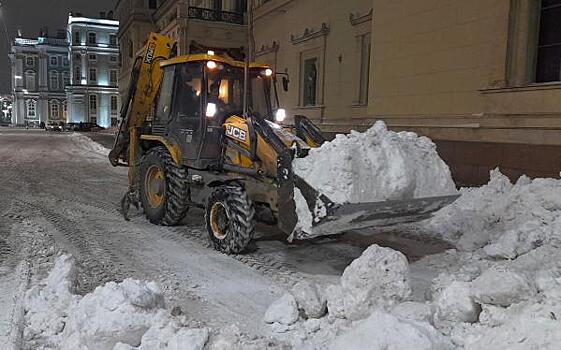 В Якутске снегоуборочная машина задавила пожилую женщину: в Сеть попали подробности