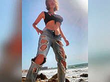 Подписчики Натальи Штурм осудили певицу за фото с оголенным животом