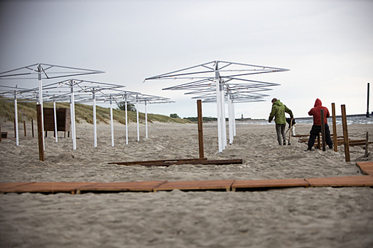 Променады, биотуалеты и спуски к морю: как калининградские курорты подготовились к пляжному сезону