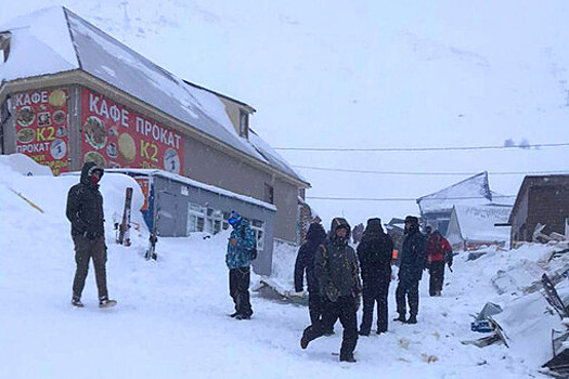 Новые лавины могут сойти на горнолыжном курорте в Домбае