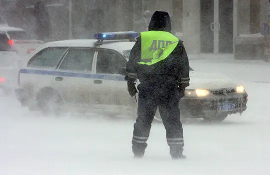 Названо наказание для пересекшего сплошную линию водителя
