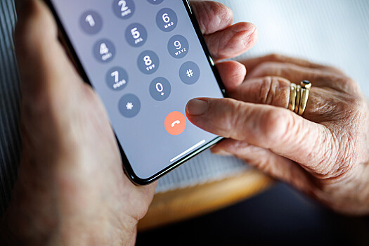 В Петербурге аферисты выманили у 95-летней блокадницы более 2 млн рублей