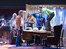 Московский Губернский театр инсценировал "Энергичных людей" Василия Шукшина