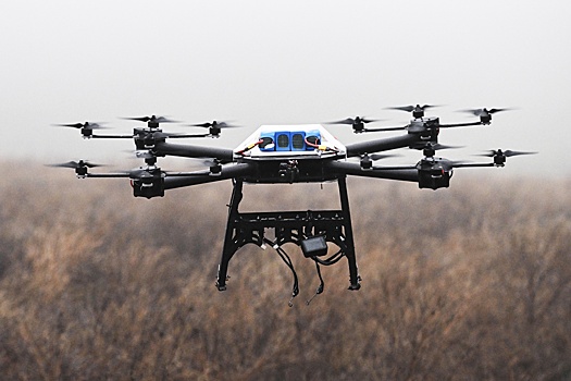 ТАСС: Тяжелый беспилотник ВСУ трижды атаковал бойца РФ в зоне СВО