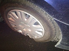 Екатеринбургские дорожники заасфальтировали автомобиль Honda