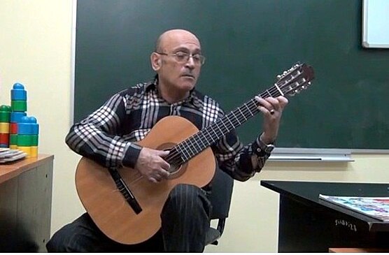 Гитарист Михаил Бугов выступит перед посетителями центра соцобслуживания на Тимирязевской