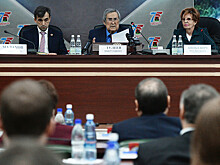 Кемеровские депутаты одобрили "дальнейшую эксплуатацию" Тулеева, избрав его новым спикером парламента