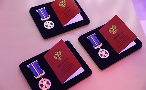 Юного героя из Самарской области наградили медалью "За проявленное мужество"
