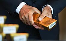 Кремль скупает золото на «Судный день»