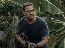 Джерард Батлер спасает пассажиров лайнера в трейлере "Крушения"