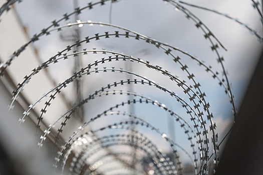 Федеральный судья распорядился закрыть самую знаменитую иммиграционную тюрьму