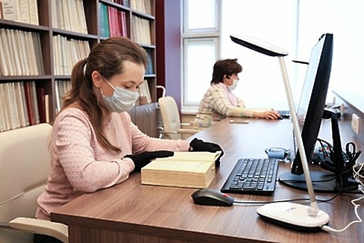 Заведующая столичной библиотекой рассказала, какие книги выбрать для семейного чтения