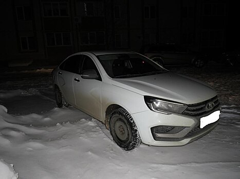 В Бугуруслане угонщик воспользовался невнимательностью водителя и похитил автомобиль