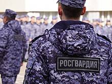 Сотрудники Росгвардии спасли попавшего в ДТП на Киевском шоссе водителя