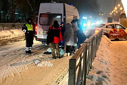 Таксист на KIA Rio сбил женщину на пешеходном переходе в Новосибирске