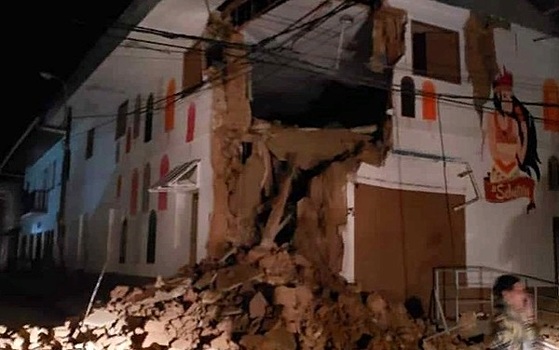 В Сети появились фото и видео мощного землетрясения в Перу