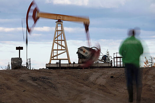 Стало известно, на сколько Россия сократила объемы нефтедобычи в апреле