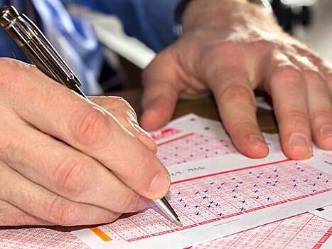 Китаянка развелась с мужем, когда он отдал часть выигрыша в лотерею стримерше